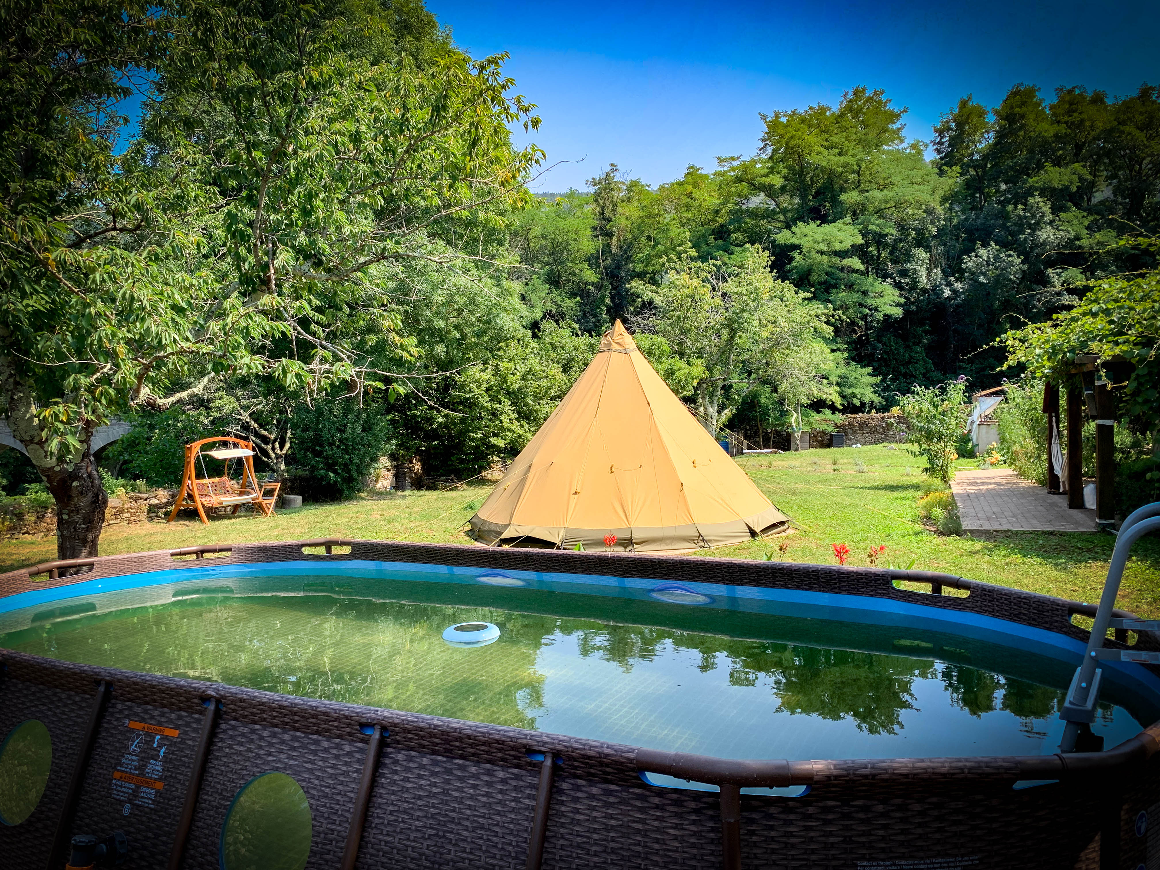 cool summers Tipi with pool